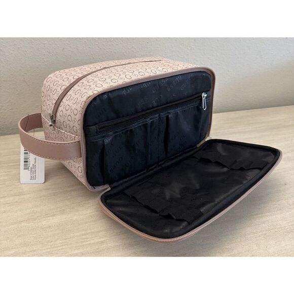 GUESS V7200082 Light Rose TOILETRY JUNCTION TRAVEL CASE DOPP BAG LOGO $148 - Picture 3 of 8